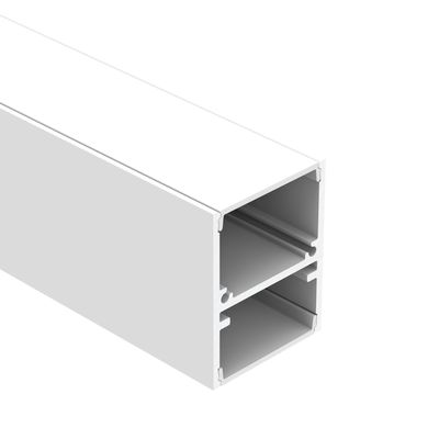 Un buen precio. IP20 suspendió el perfil de aluminio llevado 6063 T5 100lm/W de la tira para arriba abajo ligero en línea