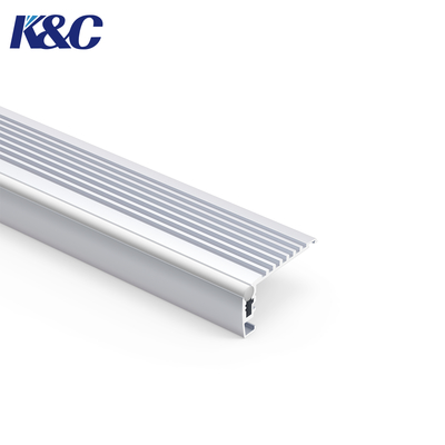 Un buen precio. Perfil de luz de escalón LED de aluminio 6063 de 43,37x22,5 mm con difusor de PC en línea