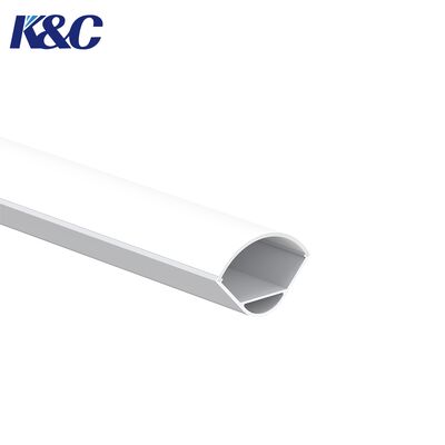 Un buen precio. 6063 Bandas de aluminio de aleación de aluminio LED con instalación en una esquina de 90° y oxidación por chorro de arena en línea