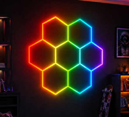 Sistema de iluminación de techo de panal modular de luz hexagonal LED RGB diseñado para oficina de taller de gimnasio de garaje y fácil montaje