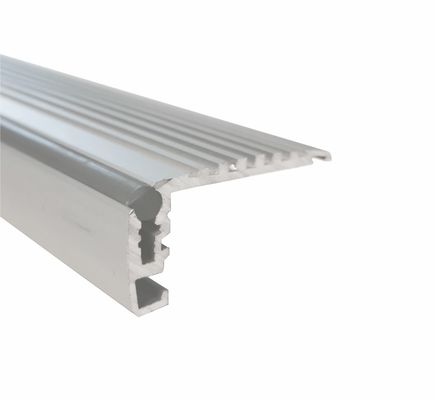 perfiles de aluminio de aluminio llevados de la protuberancia del canal LED para la iluminación de la escalera