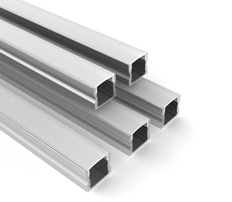 Un buen precio. El asiduo llevó el perfil de aluminio con la cubierta negra de la PC para el perfil de aluminio de la tira del LED en línea