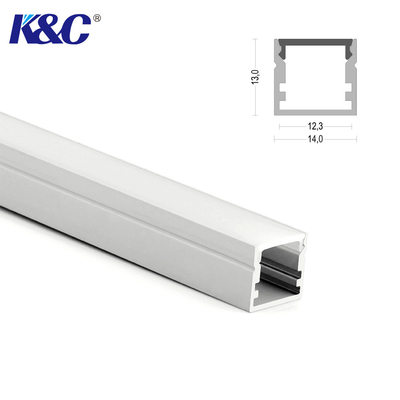 Un buen precio. El cuadrado de la PC de PMMA llevó el canal Ip65 de la protuberancia de la aleación de aluminio T5 del perfil 6063 en línea