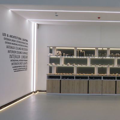 Un buen precio. Profiles de los canales de extrusión de aleaciones de aluminio en línea